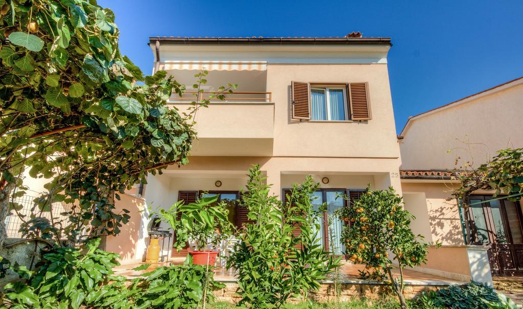 Apartment Delton Fažana 部屋 写真