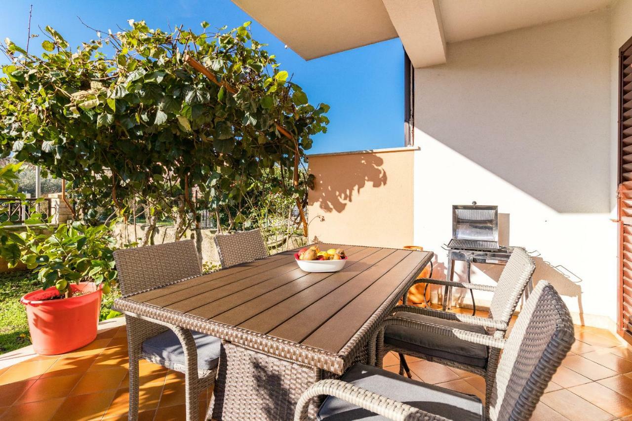 Apartment Delton Fažana エクステリア 写真
